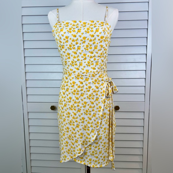Forever 21 Yellow Floral Mini Dress (Women’s Small) - Picture 1 of 4
